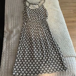 Black and white old navy xs dress